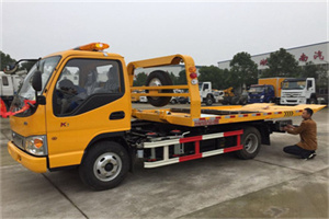 遵化市哪里有拖车服务